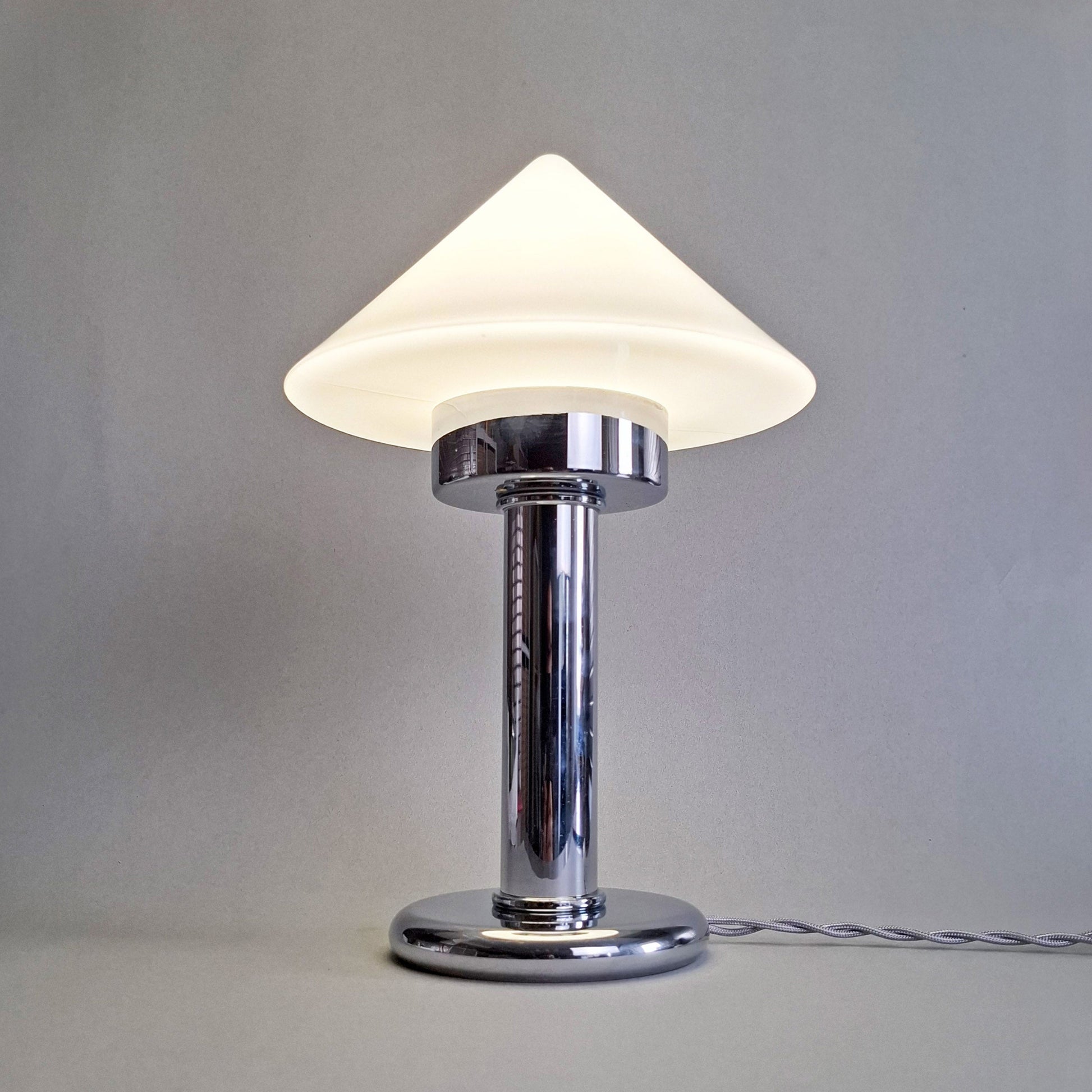 1970s vintage table lamp with chrome foot and white opaline glass from Kalmar - Retro Lamp Sop