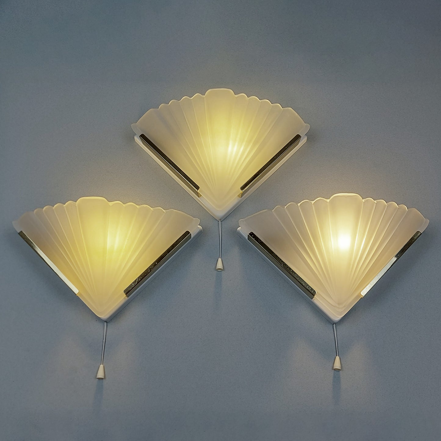 Set of 3 1980s art deco inspired sconces with frosted glass shades and polished brass accessories - Retro Lamp Shop