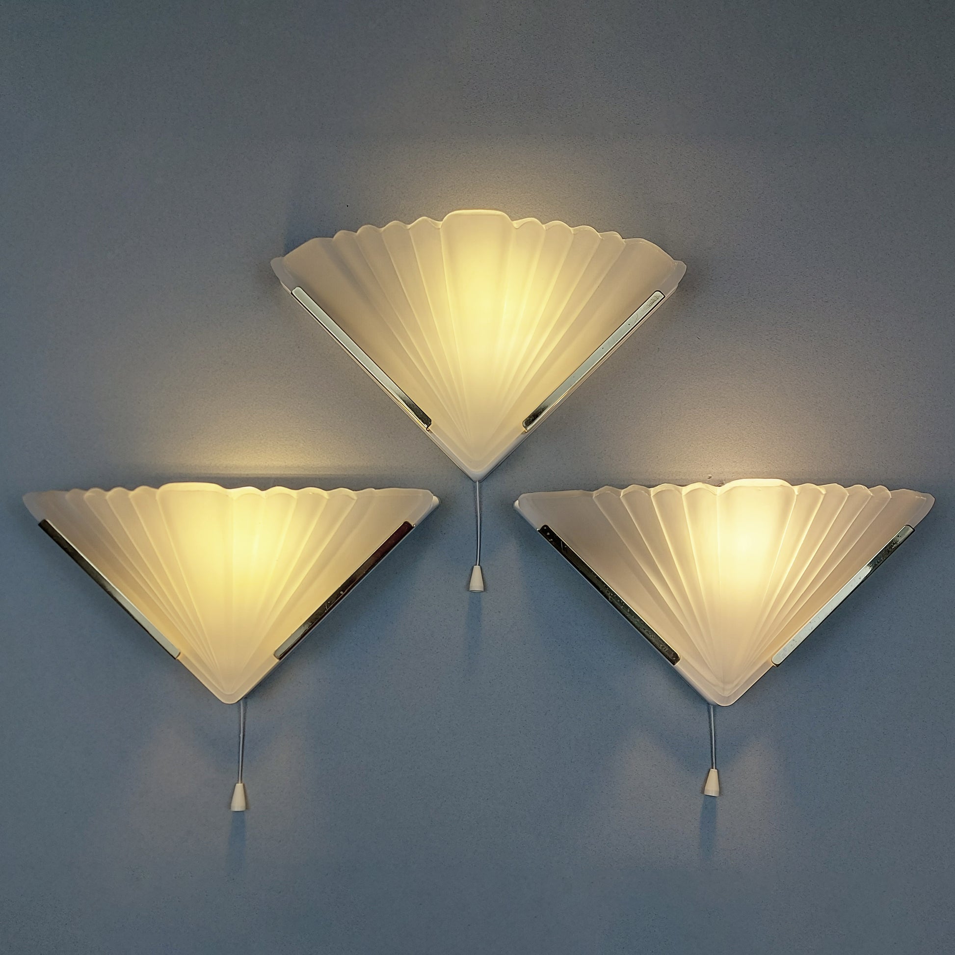 Set of 3 1980s art deco inspired sconces with frosted glass shades and polished brass accessories - Retro Lamp Shop