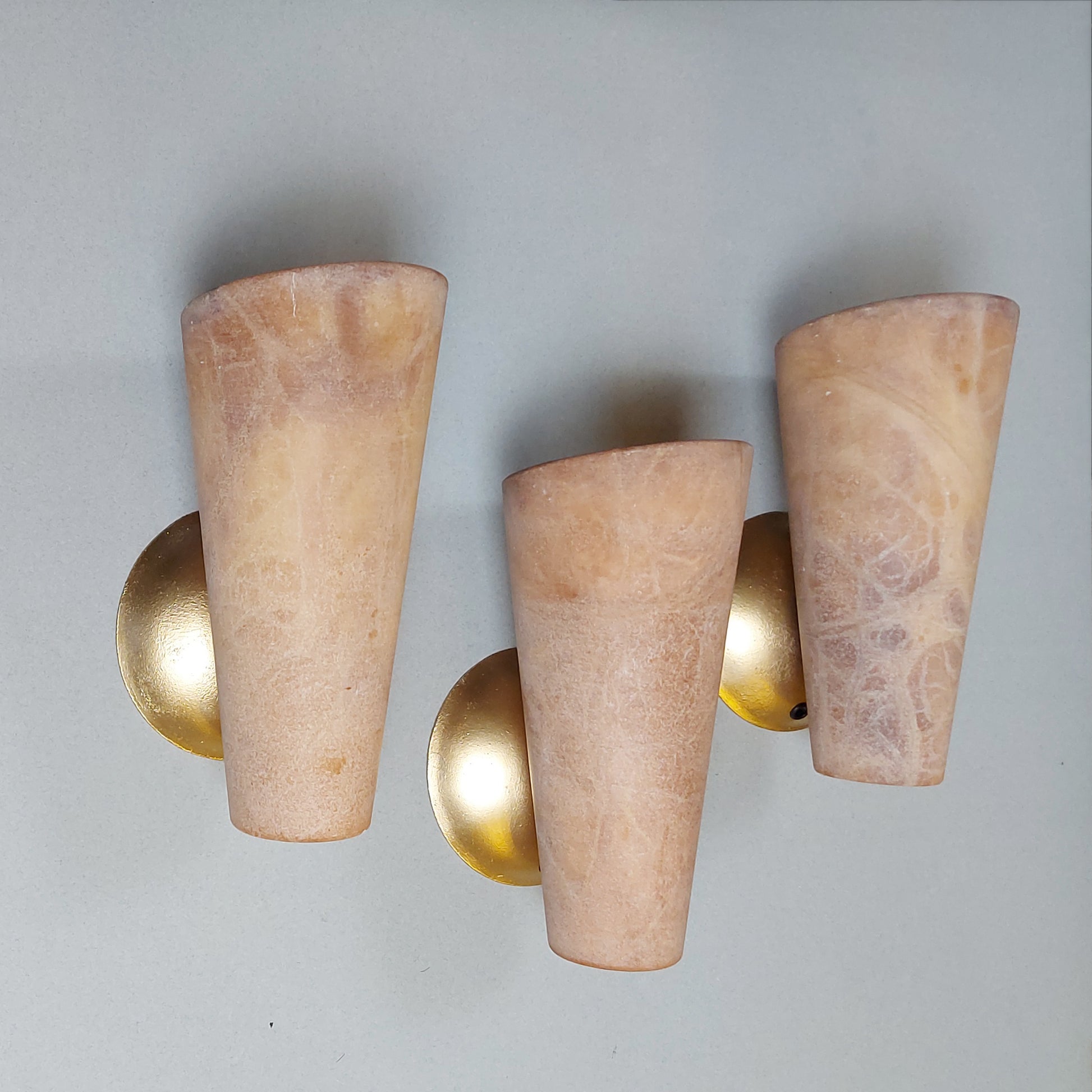 Set of 3 80s beige alabaster sconces with gold painted cast iron base - Retro Lamp Shop