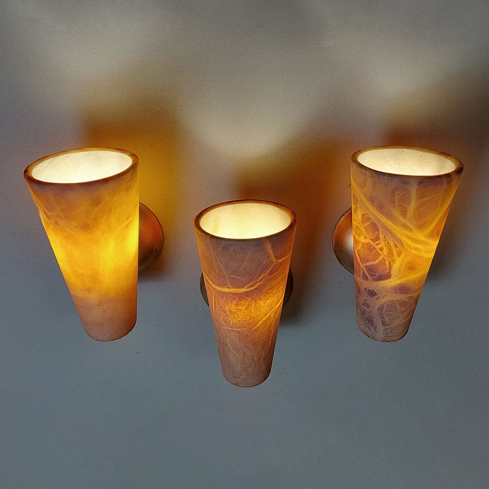 Set of 3 80s beige alabaster sconces with gold painted cast iron base - Retro Lamp Shop