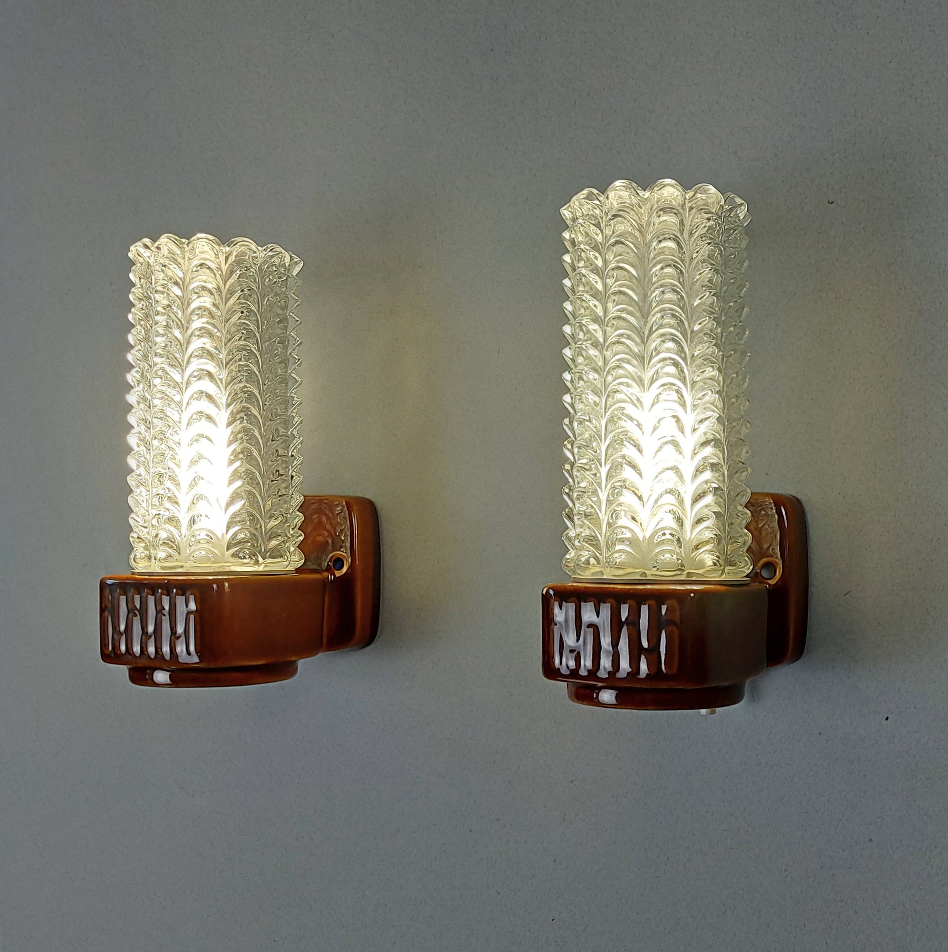 Beautiful petit pair of 1960s Danish ceramic sconces with pineapple texturized glass from Lindner - Retro Lamp Shop